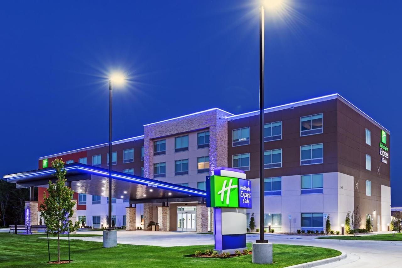 Holiday Inn Express&Suites - Parsons Exterior foto